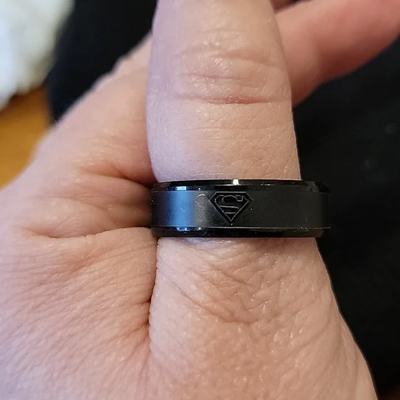 Superman Ring - Picture 3 of 3